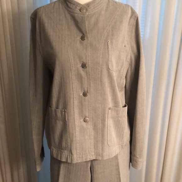 Isaac Mizrahi Cotten Suit in Size 12, both Jacket & Pants. - Picture 2 of 5